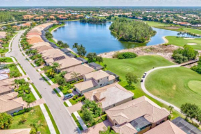 Luxurious Golf Course Getaway with Resort Perks